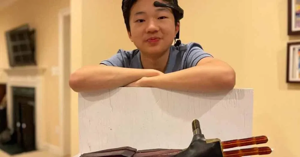 A teenager who invented an artificial hand that can be controlled by the mind
